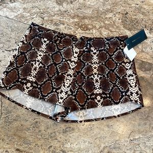 NWT BCBGMaxazria Snake Print Shorts - Size XS